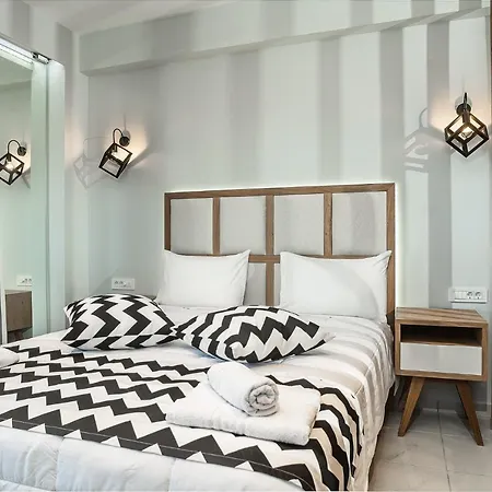Sunrise Rent Rooms Amoudi Exterior photo