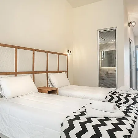 Sunrise Rent Rooms Amoudi Exterior photo