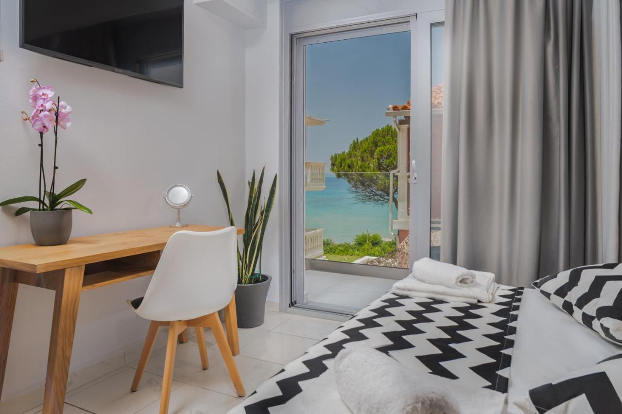 Sunrise Rent * Amoudi