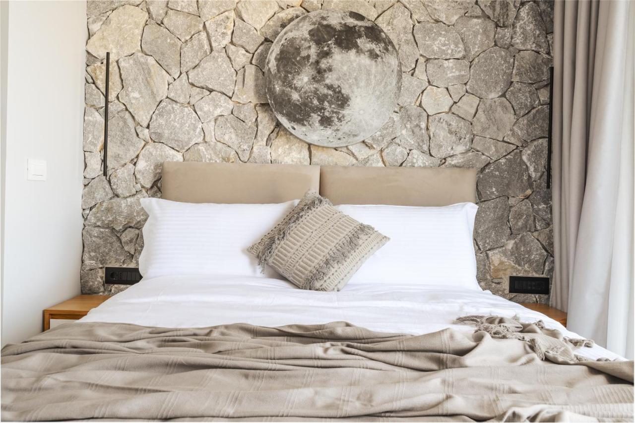Sunrise Rent * Amoudi